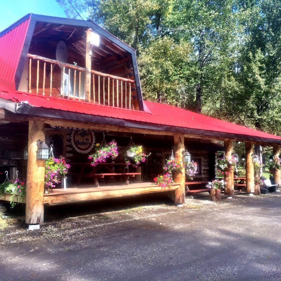Tetsa River Lodge Exterior photo